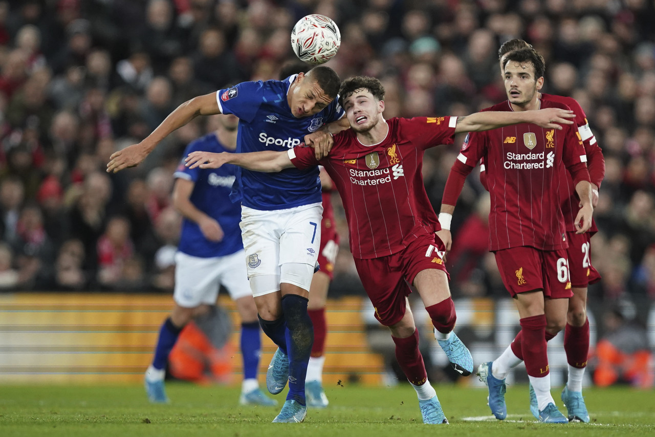 独行侠签下考辛斯，补强内线深度